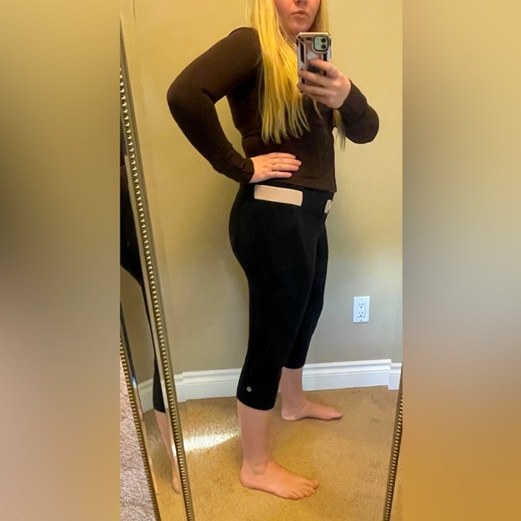 Vintage lululemon Capri - Picture 5 of 7